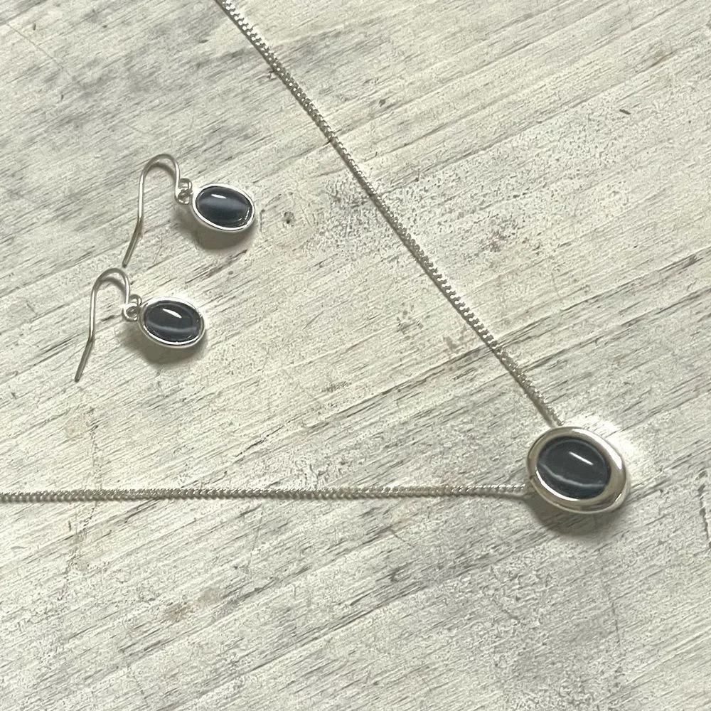 Sonoma Jean company silver tone necklace and earring set